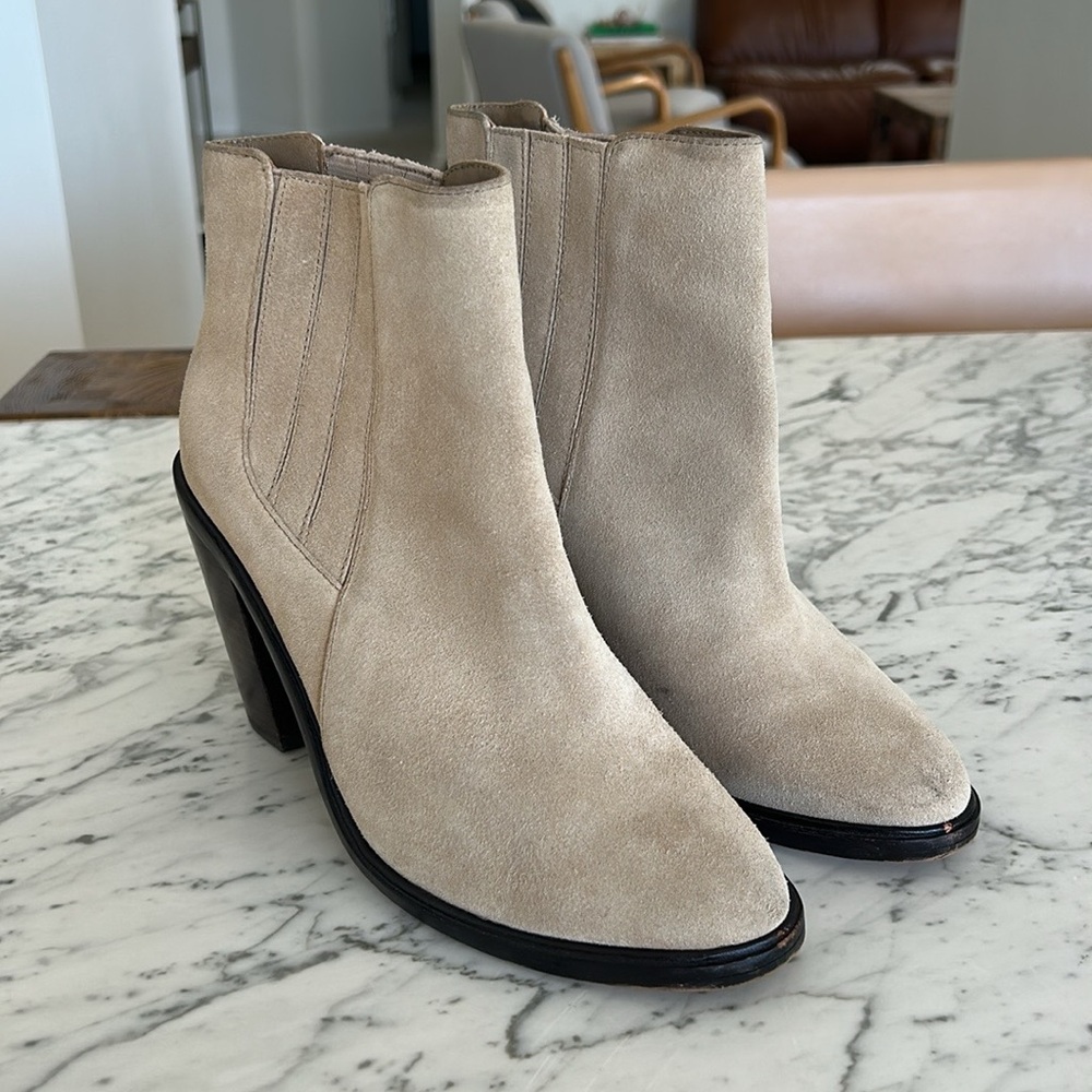 Joie suede Cloee ankle boots booties